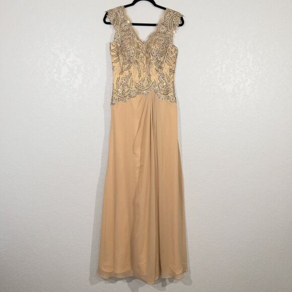NWT Abby Paris Beige Beaded Scalloped V-Neck‎ Long Evening Gown Size 4W - Picture 2 of 11